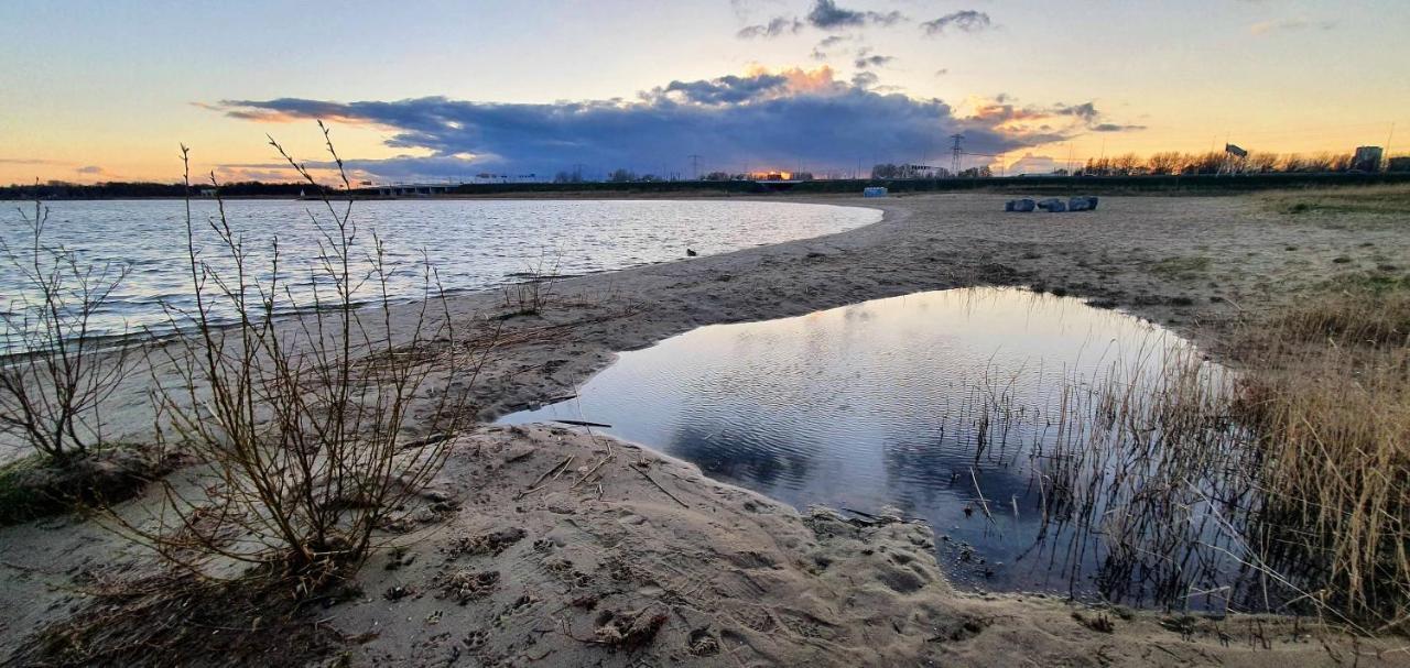 Inntermezzo Almere Eksteriør bilde