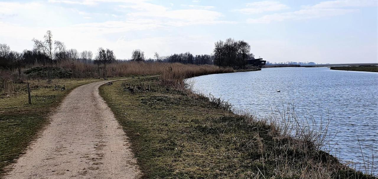 Inntermezzo Almere Eksteriør bilde